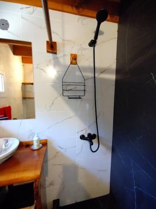 Cabana La Marilena, Para 2 Huespedes Con Desayuno El Calafate Buitenkant foto